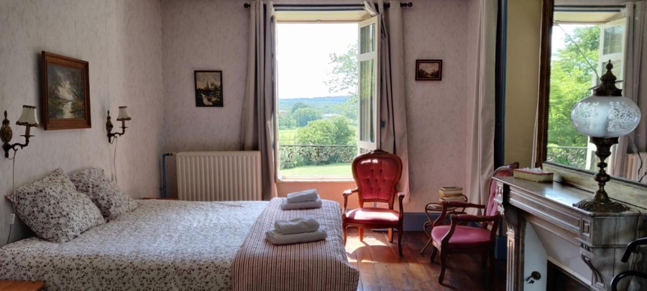 Domaine Du Castellare Bed & Breakfast Le Chalard Bagian luar foto
