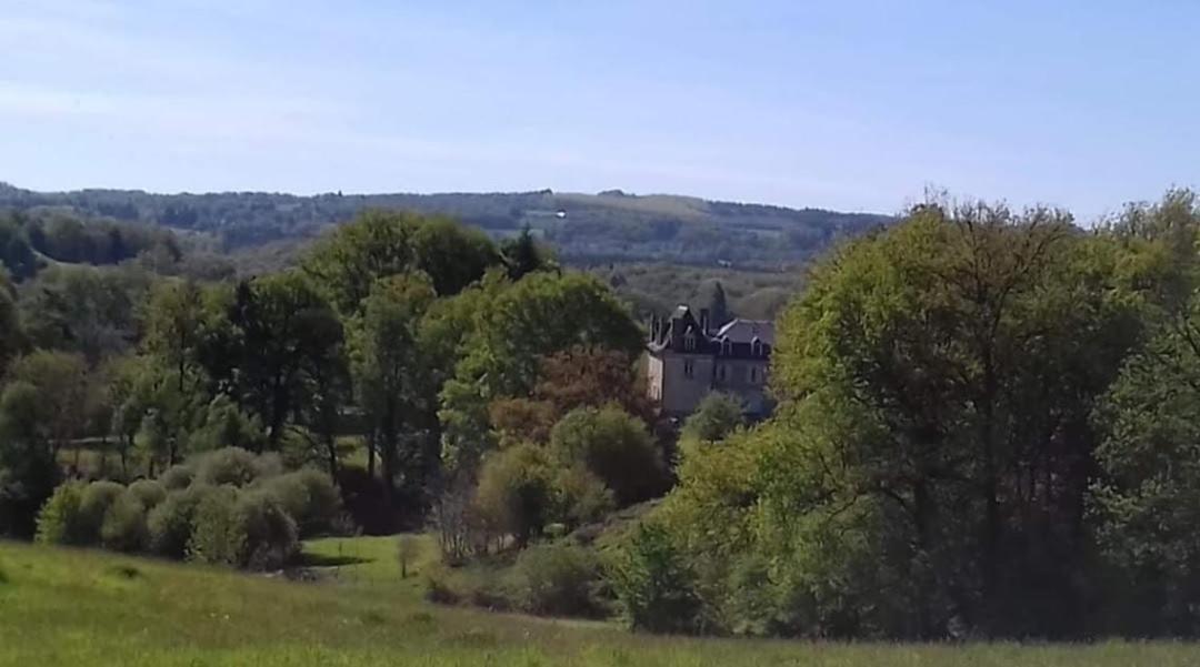 Domaine Du Castellare Bed & Breakfast Le Chalard Bagian luar foto
