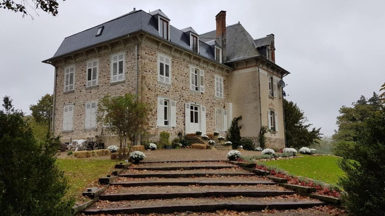 Domaine Du Castellare Bed & Breakfast Le Chalard Bagian luar foto