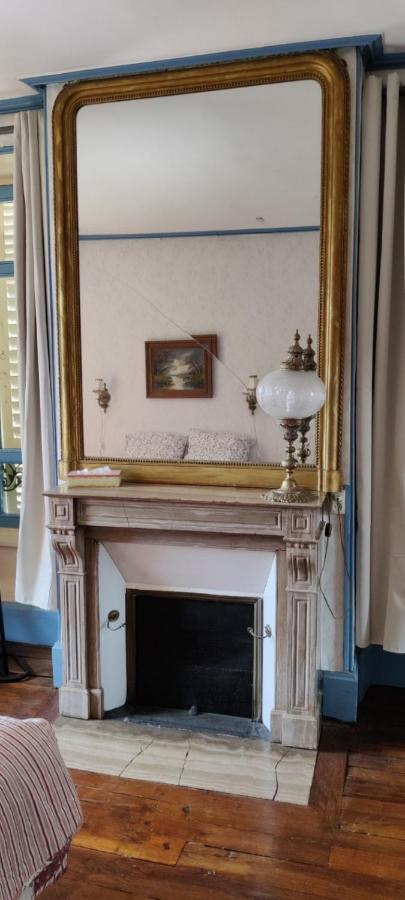 Domaine Du Castellare Bed & Breakfast Le Chalard Bagian luar foto